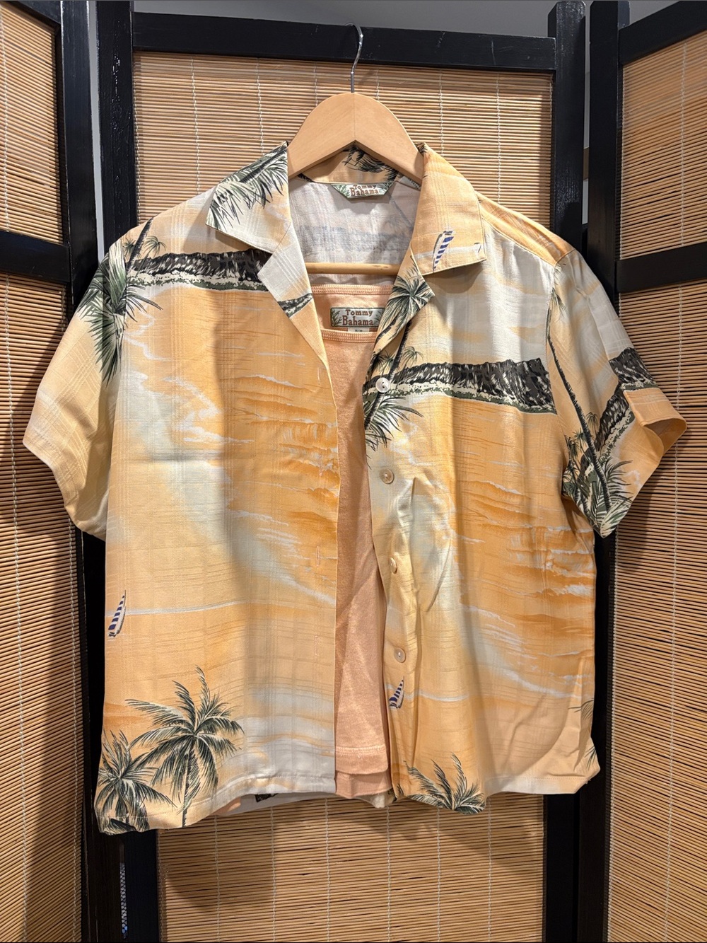 Vintage silk Tommy Bahama Yellow Palm-Print Short-Sleeve Camp Shirt